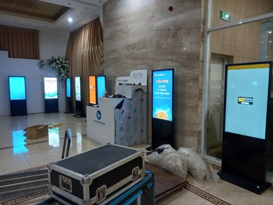 cho thuê standee điện tử Hội An